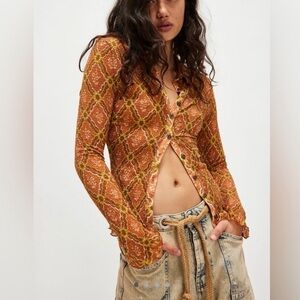 Free People Caught a Feeling Cardi in Cinnamon Combo Blouse Buttoned Sz Medium